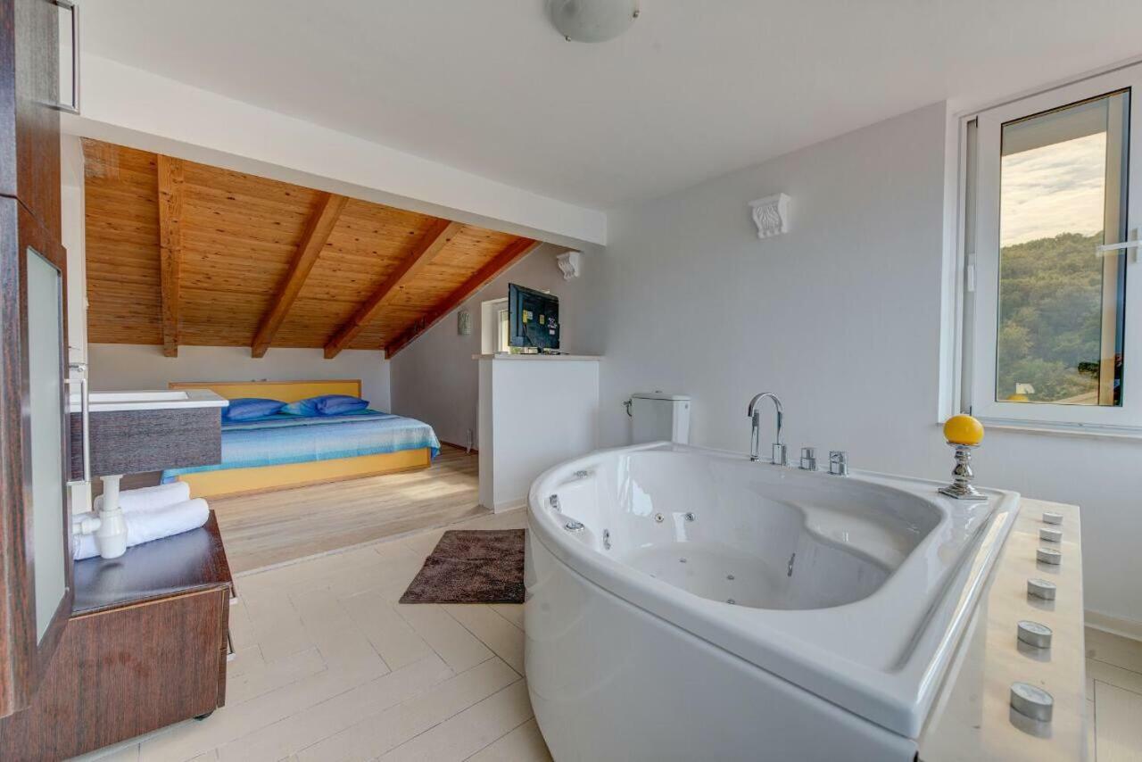 Apartments Savar - Ilo Brbinj Экстерьер фото