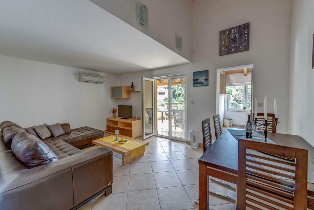 Apartments Savar - Ilo Brbinj Экстерьер фото